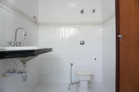 Casa para alugar com 400m², 5 quartos e 4 vagasSuíte 3 - Banheiro