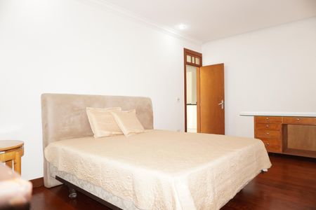 Casa para alugar com 400m², 5 quartos e 4 vagasSuíte 2