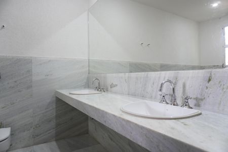 Casa para alugar com 400m², 5 quartos e 4 vagasSuíte 2 - Banheiro