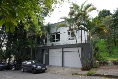 Casa para alugar com 400m², 5 quartos e 4 vagasFachada da Casa
