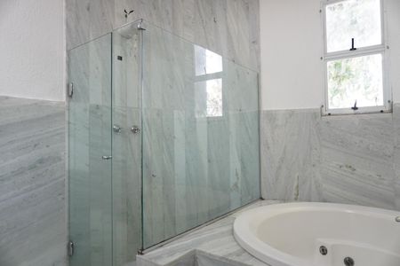 Casa para alugar com 400m², 5 quartos e 4 vagasSuíte 2 - Banheiro