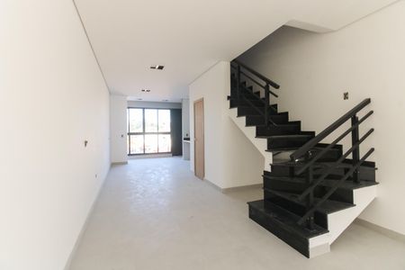 Casa à venda com 150m², 2 quartos e 3 vagasSala 