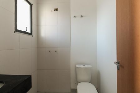 Casa à venda com 150m², 2 quartos e 3 vagasBanheiro Suíte 2