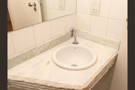 Apartamento para alugar com 81m², 2 quartos e 1 vagaBanheiro da Suíte