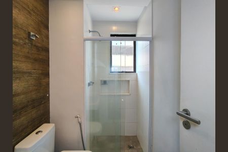 Apartamento à venda com 68m², 2 quartos e 1 vagaBanheiro Corredor