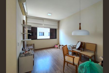 Sala de apartamento à venda com 2 quartos, 68m² em Tijuca, Rio de Janeiro