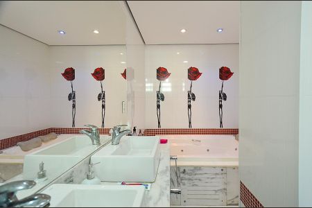 Apartamento à venda com 186m², 4 quartos e 2 vagas Apartamento à venda com 186m², 4 quartos e 2 vagasBanheiro Suíte Master 2° Pavimento