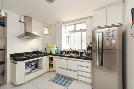 Apartamento à venda com 186m², 4 quartos e 2 vagas Apartamento à venda com 186m², 4 quartos e 2 vagasCozinha