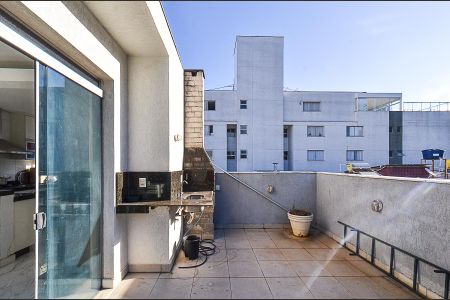 Apartamento à venda com 186m², 4 quartos e 2 vagas Apartamento à venda com 186m², 4 quartos e 2 vagasCobertura