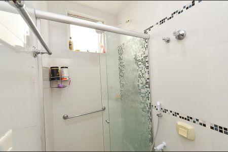 Apartamento à venda com 186m², 4 quartos e 2 vagas Apartamento à venda com 186m², 4 quartos e 2 vagasBanheiro Suíte