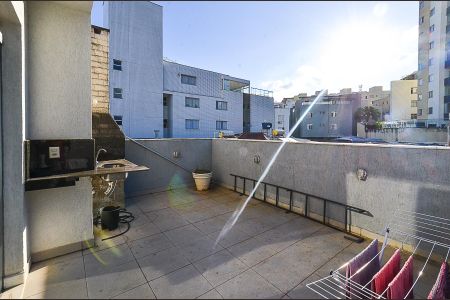 Apartamento à venda com 186m², 4 quartos e 2 vagas Apartamento à venda com 186m², 4 quartos e 2 vagasCobertura