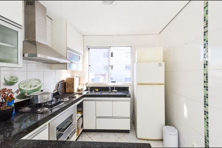 Apartamento à venda com 186m², 4 quartos e 2 vagas Apartamento à venda com 186m², 4 quartos e 2 vagasCozinha 3° Pavimento