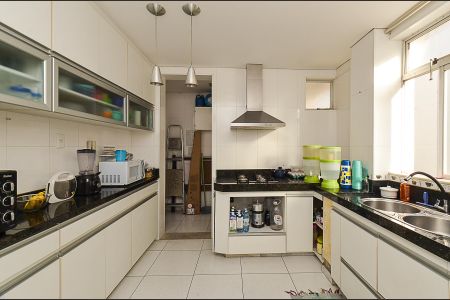 Apartamento à venda com 186m², 4 quartos e 2 vagas Apartamento à venda com 186m², 4 quartos e 2 vagasCozinha