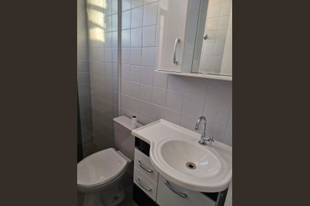 Banheiro de apartamento para alugar com 2 quartos, 53m² em Penha de França, São Paulo