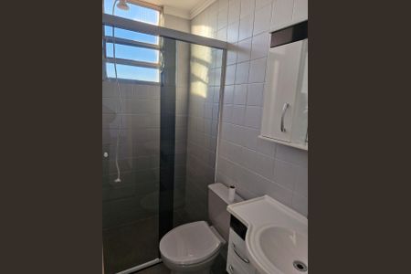 Banheiro de apartamento para alugar com 2 quartos, 53m² em Penha de França, São Paulo