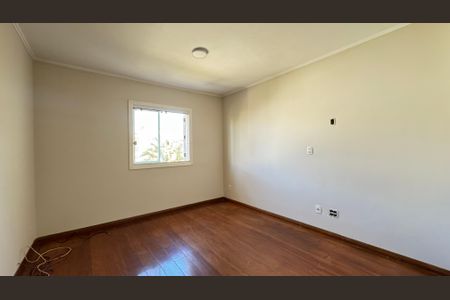 Casa à venda com 249m², 3 quartos e 3 vagas
