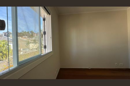 Casa à venda com 249m², 3 quartos e 3 vagas