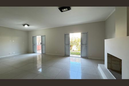 Casa à venda com 249m², 3 quartos e 3 vagas