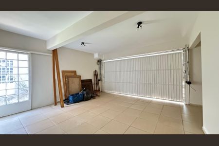 Casa à venda com 249m², 3 quartos e 3 vagas