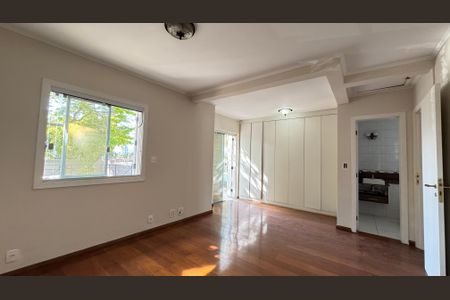 Casa à venda com 249m², 3 quartos e 3 vagas