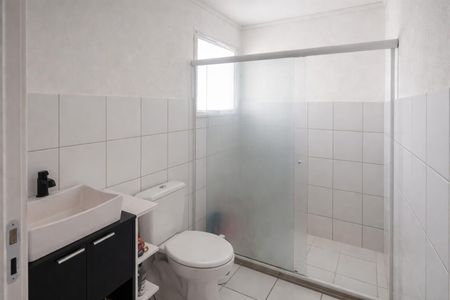 Banheiro 1 de apartamento à venda com 2 quartos, 51m² em Guajuviras, Canoas
