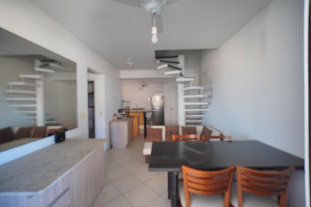 Sala de apartamento para alugar com 3 quartos, 120m² em Praia Brava, Florianópolis