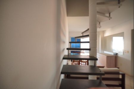 Apartamento para alugar com 120m², 3 quartos e 1 vagaEscada da suíte superior