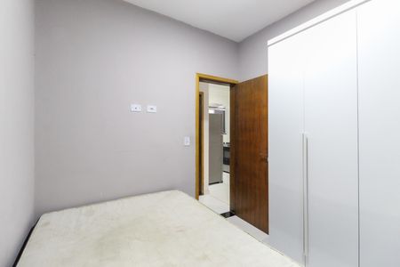 Quarto 1 de apartamento para alugar com 2 quartos, 32m² em Itaquera, São Paulo