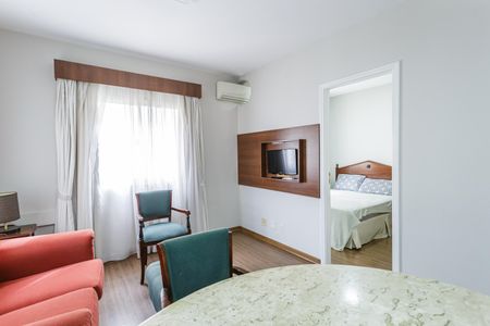 Sala de apartamento para alugar com 1 quarto, 47m² em Vila Olímpia, São Paulo