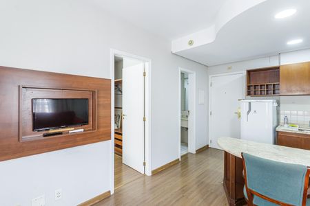 Sala de apartamento para alugar com 1 quarto, 47m² em Vila Olímpia, São Paulo