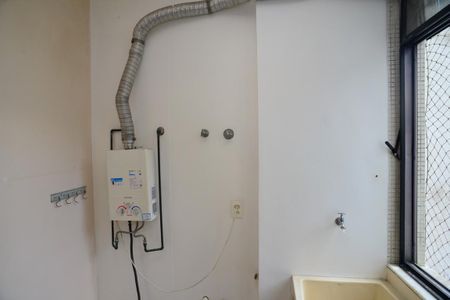 Apartamento à venda com 156m², 3 quartos e 2 vagas Apartamento à venda com 156m², 3 quartos e 2 vagasÁrea de Serviço