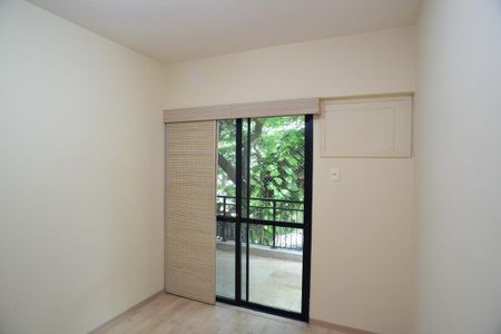 Apartamento à venda com 156m², 3 quartos e 2 vagas Apartamento à venda com 156m², 3 quartos e 2 vagasQuarto 2