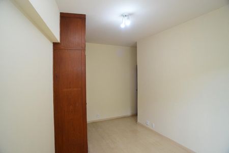 Apartamento à venda com 156m², 3 quartos e 2 vagas Apartamento à venda com 156m², 3 quartos e 2 vagasQuarto 1