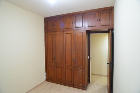 Apartamento à venda com 156m², 3 quartos e 2 vagas Apartamento à venda com 156m², 3 quartos e 2 vagasQuarto 2