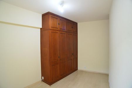 Apartamento à venda com 156m², 3 quartos e 2 vagas Apartamento à venda com 156m², 3 quartos e 2 vagasQuarto 1