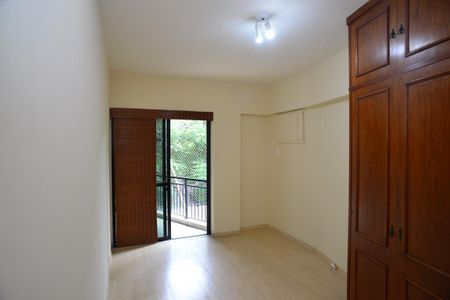 Apartamento à venda com 156m², 3 quartos e 2 vagas Apartamento à venda com 156m², 3 quartos e 2 vagasQuarto 1
