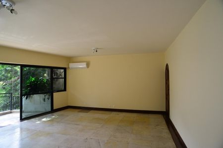 Apartamento à venda com 156m², 3 quartos e 2 vagas Apartamento à venda com 156m², 3 quartos e 2 vagasSala