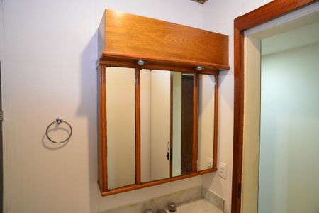 Apartamento à venda com 156m², 3 quartos e 2 vagas Apartamento à venda com 156m², 3 quartos e 2 vagasBanheiro Social