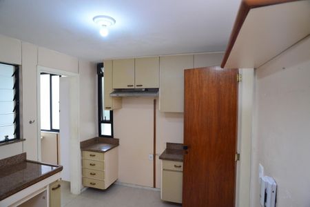 Apartamento à venda com 156m², 3 quartos e 2 vagas Apartamento à venda com 156m², 3 quartos e 2 vagasCozinha