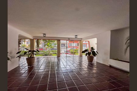 Apartamento à venda com 89m², 2 quartos e 1 vaga Apartamento à venda com 89m², 2 quartos e 1 vagaHall