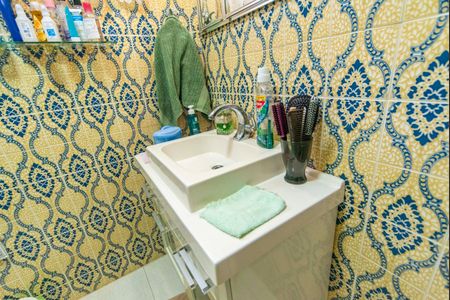 Apartamento à venda com 89m², 2 quartos e 1 vaga Apartamento à venda com 89m², 2 quartos e 1 vagaBanheiro