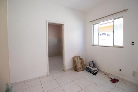 Sala de casa de condomínio à venda com 1 quarto, 34m² em Irajá, Rio de Janeiro