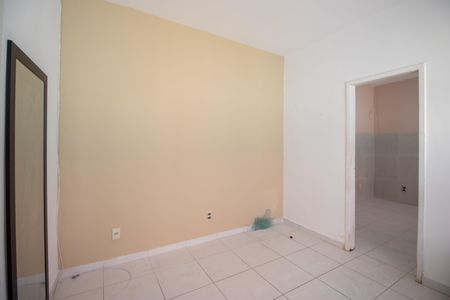 Sala de casa de condomínio à venda com 1 quarto, 34m² em Irajá, Rio de Janeiro