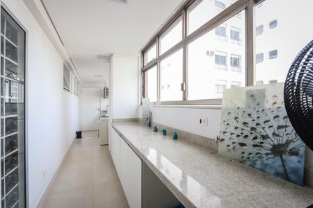 Apartamento para alugar com 220m², 3 quartos e 2 vagas Apartamento para alugar com 220m², 3 quartos e 2 vagasÁrea de Serviço
