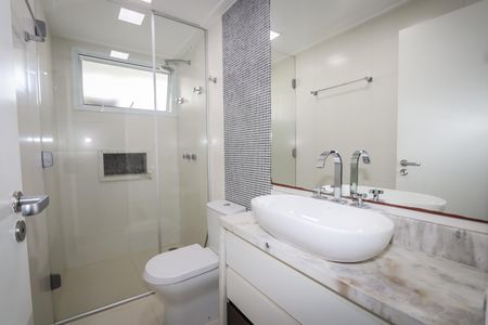 Apartamento para alugar com 220m², 3 quartos e 2 vagas Apartamento para alugar com 220m², 3 quartos e 2 vagasBanheiro da Suite