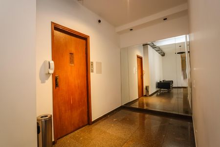 Apartamento para alugar com 220m², 3 quartos e 2 vagas Apartamento para alugar com 220m², 3 quartos e 2 vagasElevador