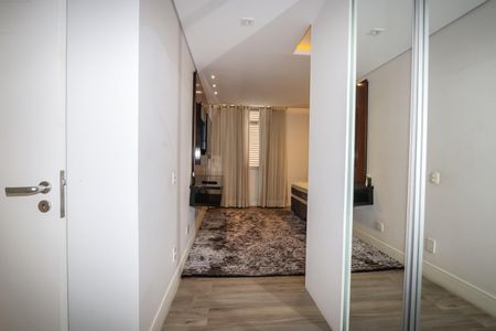 Apartamento para alugar com 220m², 3 quartos e 2 vagas Apartamento para alugar com 220m², 3 quartos e 2 vagasCloset da Suite