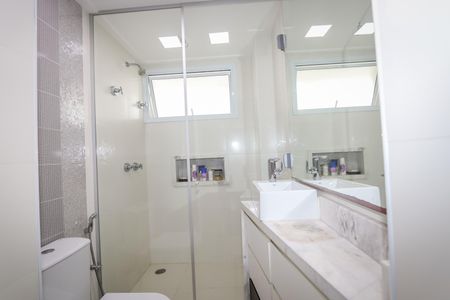 Apartamento para alugar com 220m², 3 quartos e 2 vagas Apartamento para alugar com 220m², 3 quartos e 2 vagasBanheiro 2
