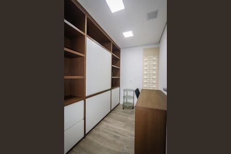 Apartamento para alugar com 220m², 3 quartos e 2 vagas Apartamento para alugar com 220m², 3 quartos e 2 vagasEscritório