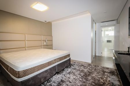 Apartamento para alugar com 220m², 3 quartos e 2 vagas Apartamento para alugar com 220m², 3 quartos e 2 vagasSuite
